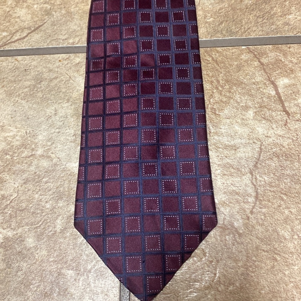 J. Ferrar Silk Tie Burgundy with Navy Blue Business Professional Career